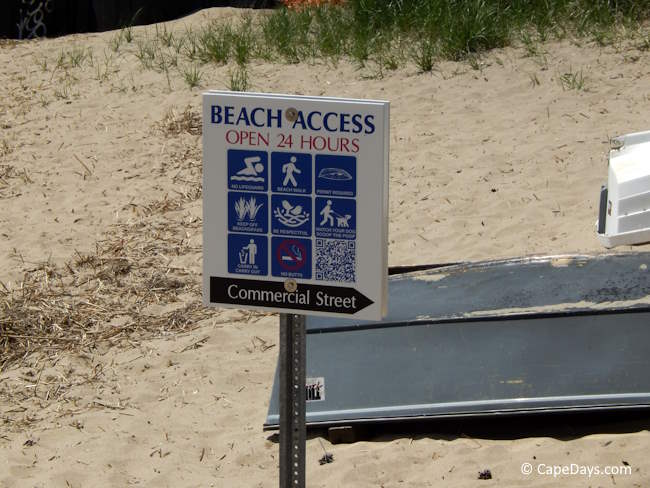 commercial-street-beaches-sign.jpg commercial-street-beaches-sign.jpg