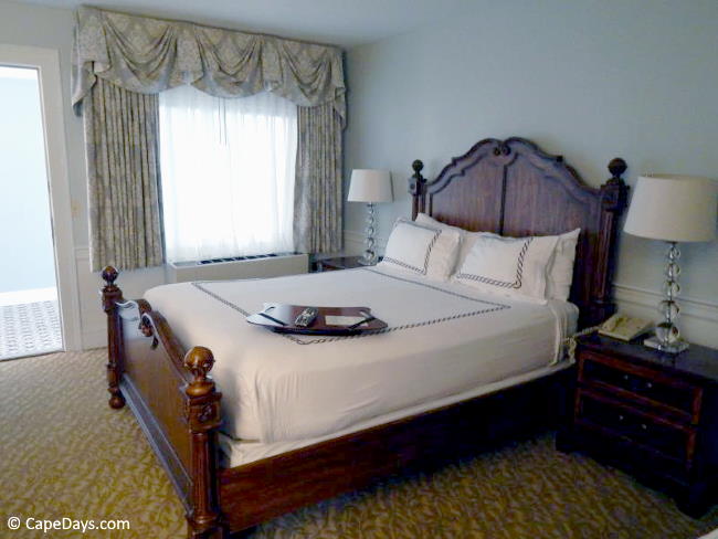 Bedroom with cannonball-poster bed Bedroom with cannonball-poster bed