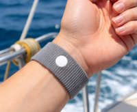 seasick-prevention-wristband-200.jpg